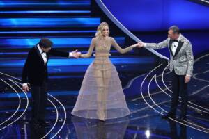 Amadeus: "Multa per la pubblicità a Sanremo? La divido con Chiara..."