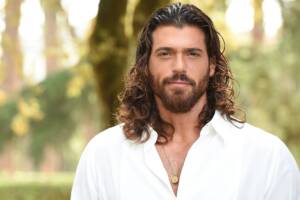 Can Yaman trasformato: "Persi 10 kg in 30 giorni"