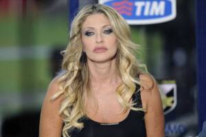 Paola Ferrari-Amadeus, scintille tra luci e battute: "Invitami a Sanremo..."