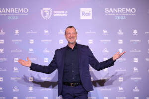 Sanremo 2024, Amadeus ospite a Domenica In: &#8220;Russell Crowe mi ha scritto una lettera&#8221;