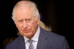 “Re Carlo è morto”: cosa c’è dietro la notizia (falsa) che ha scosso il Regno Unito