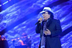 Al Bano canta l'Inno di Mameli ma non prende una nota: la furia del web