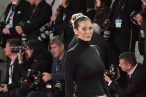 Paola Caruso, arriva l'anello di fidanzamento: il misterioso video (da sola)
