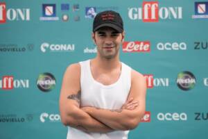Amici, ex allievo ammette: "Dopo il talent facevo il fattorino"