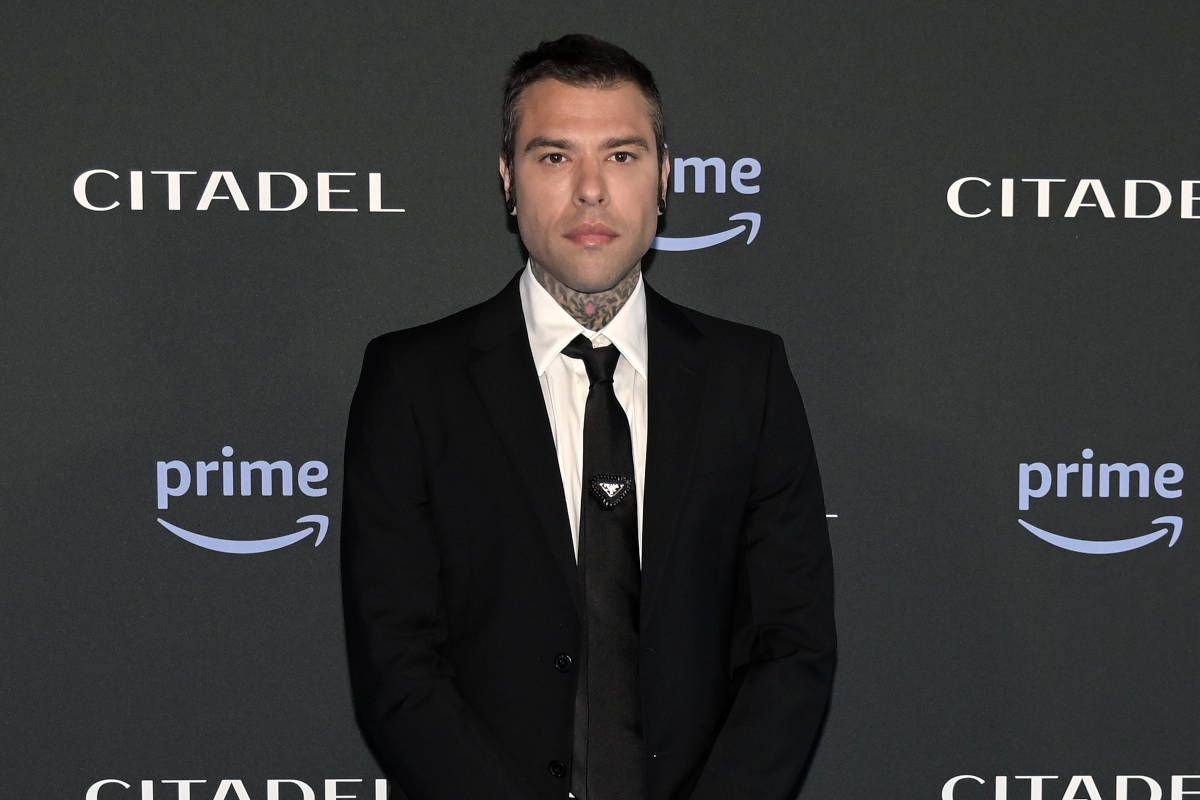 Fedez, imbarazzo in diretta: il riferimento a Paloma fa cadere il gelo