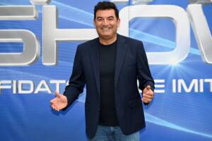 Max Giusti, paura in aereo: "Rischiato scene di panico"
