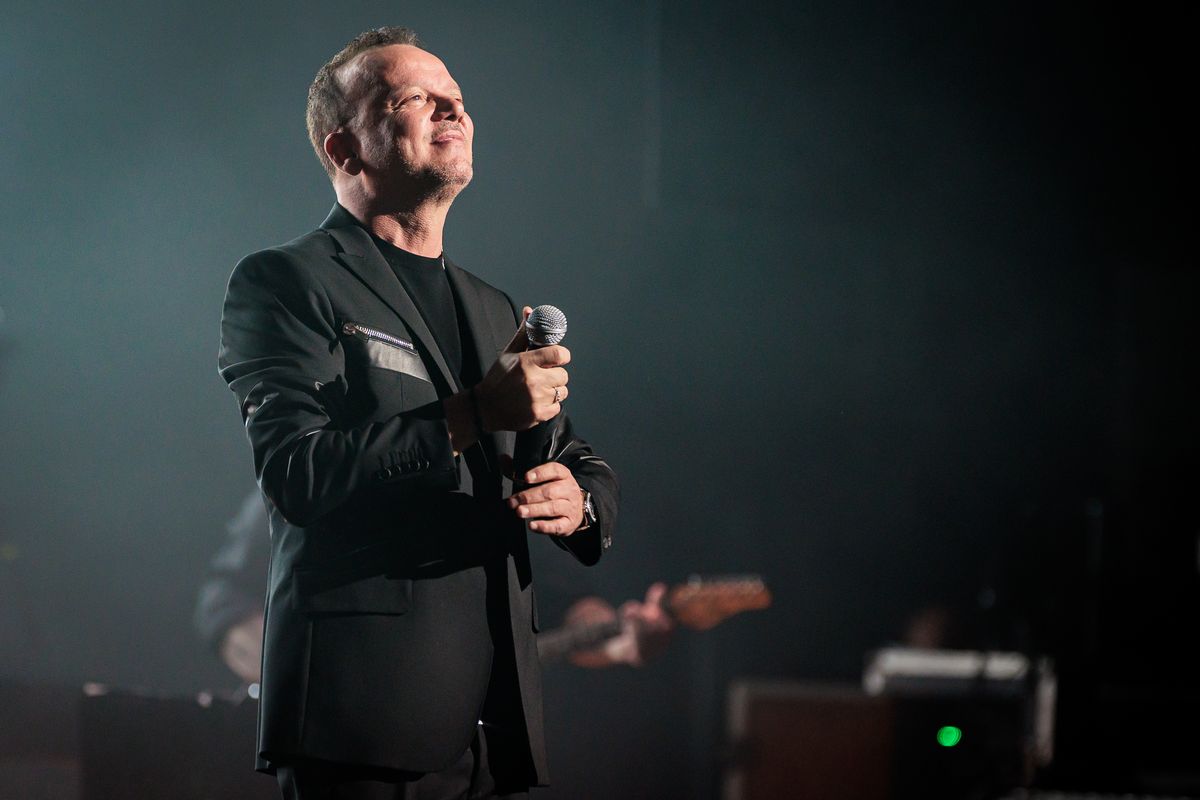 Gigi D'Alessio interrompe il concerto: la decisione del cantautore