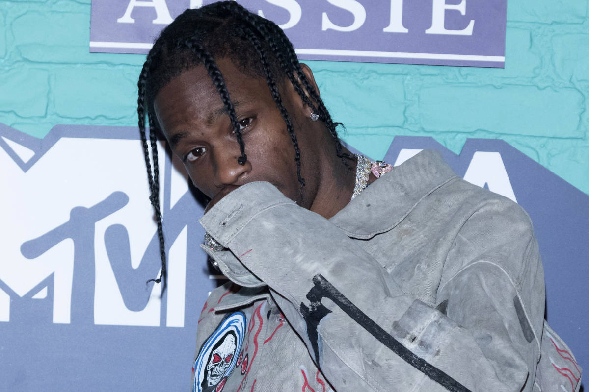 Travis Scott fermato a Parigi: il rapper è di nuovo nei guai