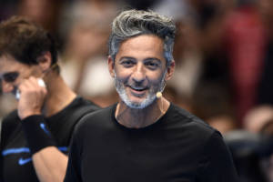 Fiorello, futuro sul Nove? Quella maglietta di Amadeus...