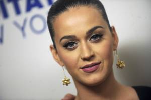 Katy Perry, rivelazione piccante: il "premio" al fidanzato Orlando Bloom