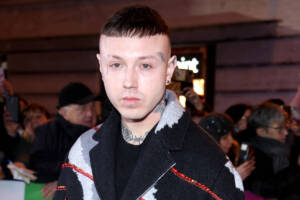 Scontro Fedez-Tony Effe: Lazza (amico di entrambi) svela per chi tifa