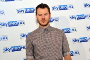 Sanremo 2025, Conti annuncia: "Cattelan condurrà Sanremo giovani e il DopoFestival"