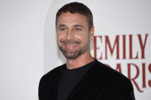 Selvaggia Lucarelli, il bacio della pace con Raoul Bova: poi la promessa...