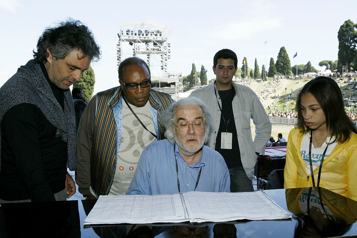 È morto il compositore dell'inno di Forza Italia: addio a Renato Serio