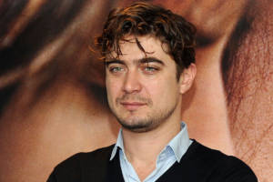 Riccardo Scamarcio, la confessione a Belve: "Con Bellucci sette ore di amplesso"