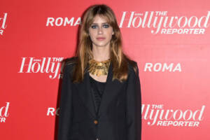 Scamarcio a Belve, è polemica: risponde la compagna Benedetta Porcaroli