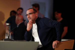 Terribile lutto per Carlo Conti: l'annuncio