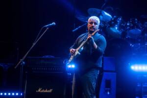 "Mi ha tenuto la mano tutto il tempo": gli ultimi istanti di vita di Pino Daniele