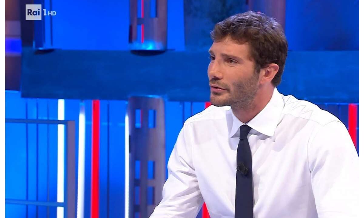 Stefano de Martino saluto commosso