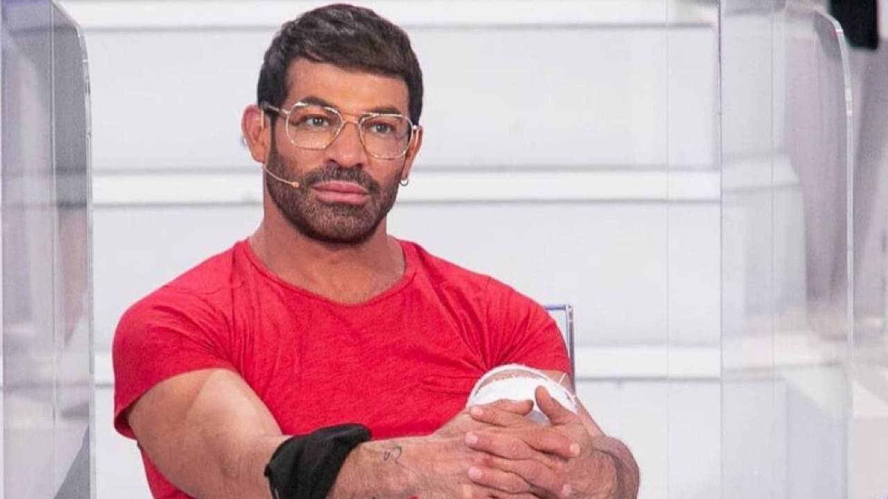 Avete mai visto dove abita Gianni Sperti?